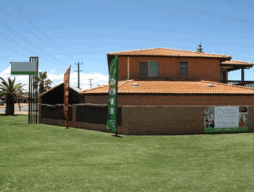 Ocean West Holiday Units - Surfers Gold Coast 3