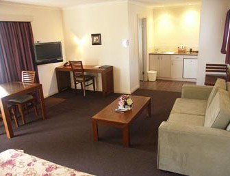 Armidale Pines Motel - Surfers Gold Coast 3