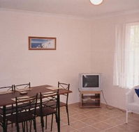 JJ's Holiday Cottages - Butler Street - Surfers Gold Coast