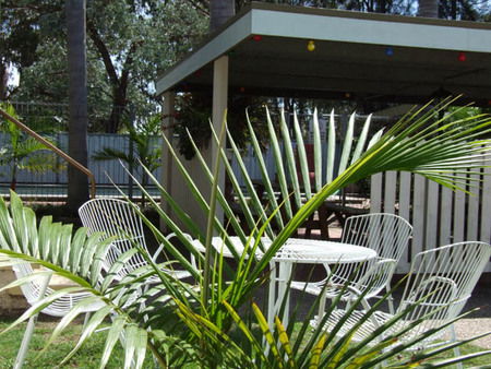 Avalon Holiday Units - Surfers Gold Coast 2