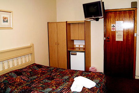 Knickerbocker Hotel Motel - Surfers Gold Coast 1