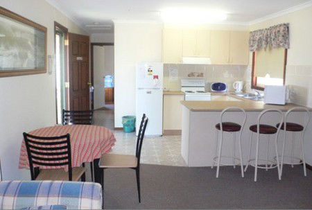 Back Obourke Accommodation - Surfers Gold Coast 4