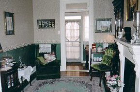 Bowral Cottage Inn - Surfers Gold Coast 1