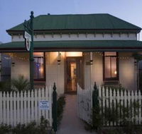 Emaroo Cottages - Surfers Gold Coast