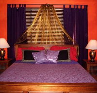 Golden Hearth Cottages - Surfers Gold Coast