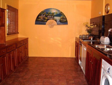 Golden Hearth Cottages - Surfers Gold Coast 2