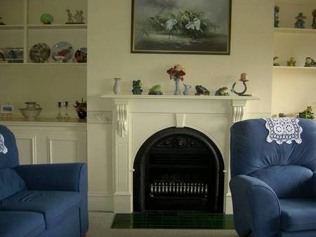 Moss Brook Bed And Breakfast - Surfers Gold Coast 3