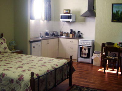 Armadale Cottage Bed And Breakfast - Surfers Gold Coast 2