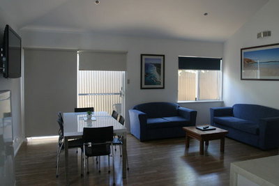 Clearwater Motel Apartments - Surfers Gold Coast 2