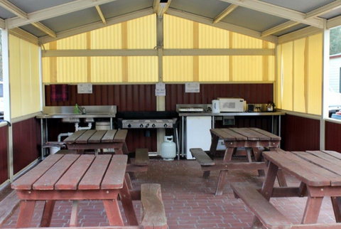 Albury All Seasons Tourist Park - Surfers Gold Coast 1