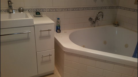 Alpine Country Cottages: Studio 3 - Surfers Gold Coast 1