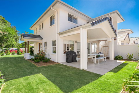 Amity At Seadrift - Surfers Gold Coast 1