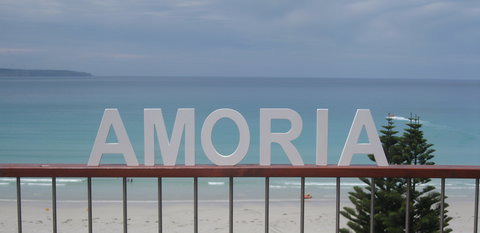 Amoria Beach House - Surfers Gold Coast 1