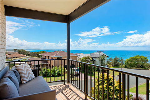 Apricari - Surfers Gold Coast 1