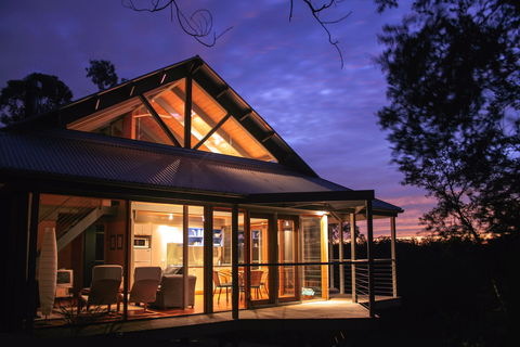Bombah Point Eco Cottages - Surfers Gold Coast 1