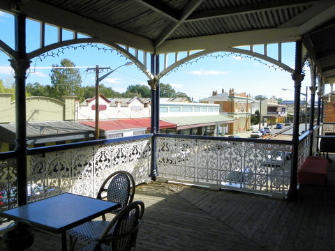 Canowindra Old Vic Inn - Surfers Gold Coast 1