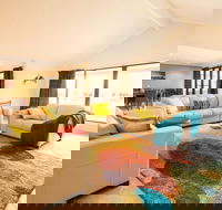 Canal Elegance in Yunderup - Surfers Gold Coast