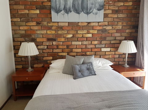 Centennial Terrace Apartments - Surfers Gold Coast 2