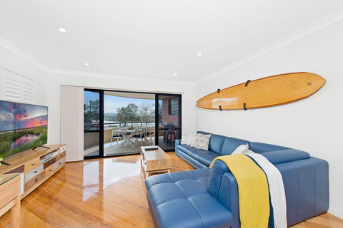 Dolphin Cove  North Haven - Surfers Gold Coast 0
