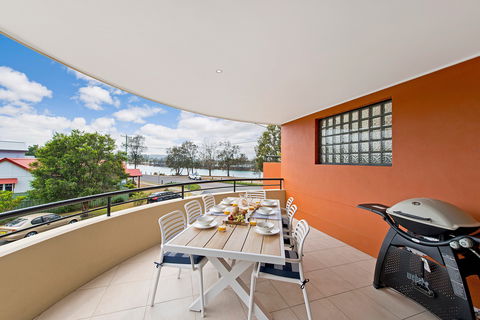 Dolphin Cove  North Haven - Surfers Gold Coast 2