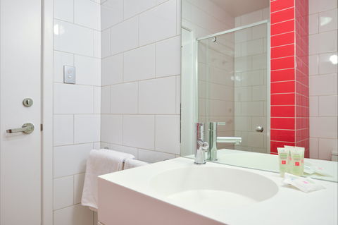 Ibis Styles Kalgoorlie - Surfers Gold Coast 2