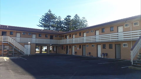 Lacepede Bay Motel & Restaurant - Surfers Gold Coast 2