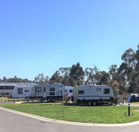 Lilydale Pine Hill Caravan Park - Surfers Gold Coast