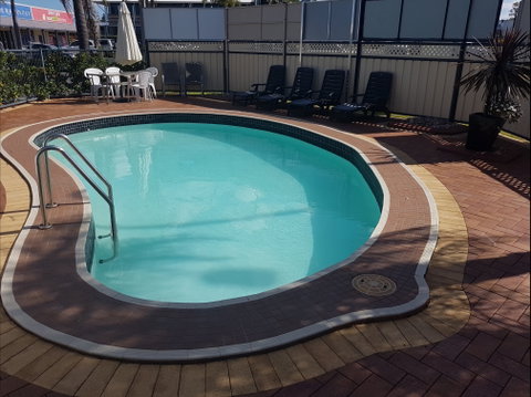 Main Street Motel Hervey Bay - Surfers Gold Coast 2