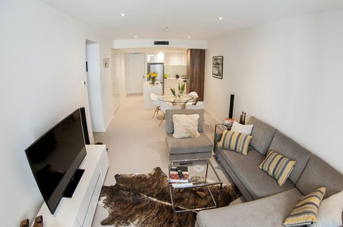 Manhattan - Canberra Executive Apartments - Surfers Gold Coast 0