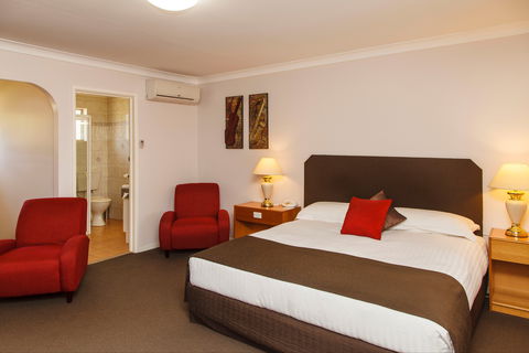 McNevins Maryborough Motel - Surfers Gold Coast 2
