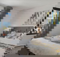 Metro Hotel Perth - Surfers Gold Coast