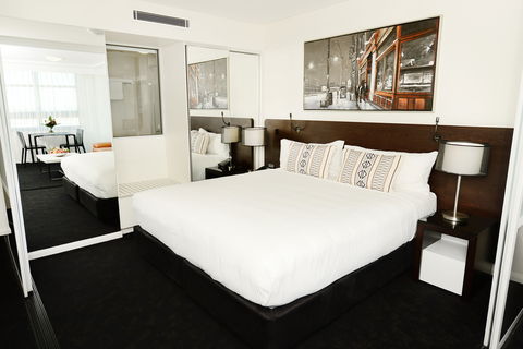 Oaks Gladstone Grand Hotel - Surfers Gold Coast 2