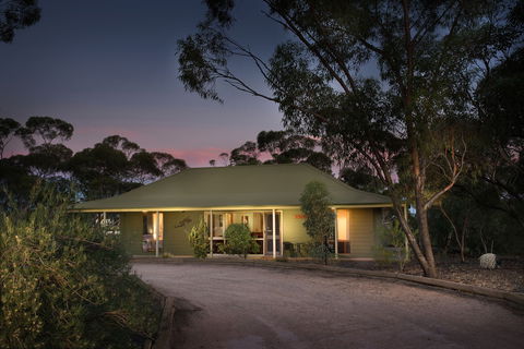 Riverbush Cottages - Surfers Gold Coast 0