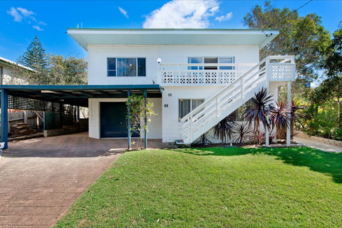 Salt Breeze - Surfers Gold Coast 0