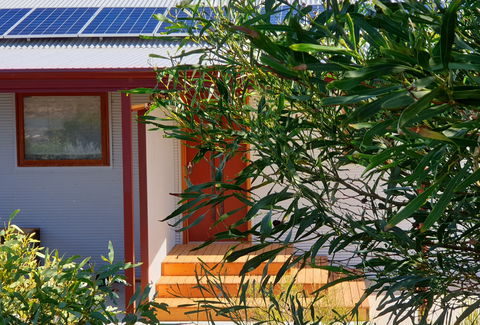 Samphire: Coorong Accomodation - Surfers Gold Coast 0