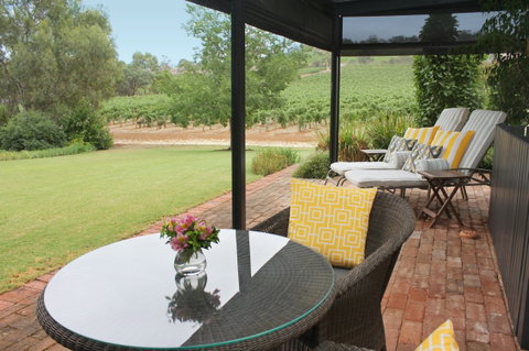 Seppeltsfield Vineyard Cottage - Surfers Gold Coast 2