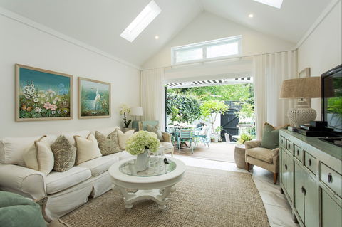 Stylish Interiors In The Bay - Surfers Gold Coast 0