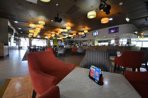 The Oaks Hotel Motel - Surfers Gold Coast 1