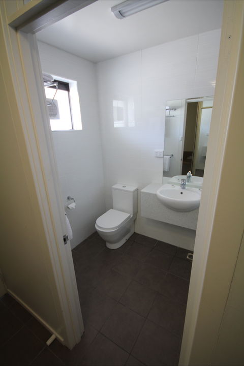 The Mornington Inn Hotel Motel - Surfers Gold Coast 2
