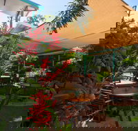 Tropical Palms Resort  4WD Hire - Surfers Gold Coast