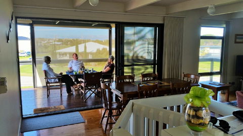 Vasta Vista - Surfers Gold Coast 1