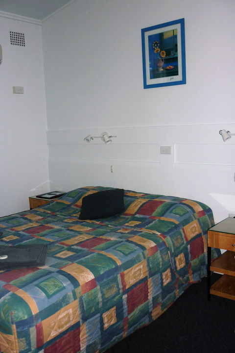 Amber Motel - Surfers Gold Coast 2