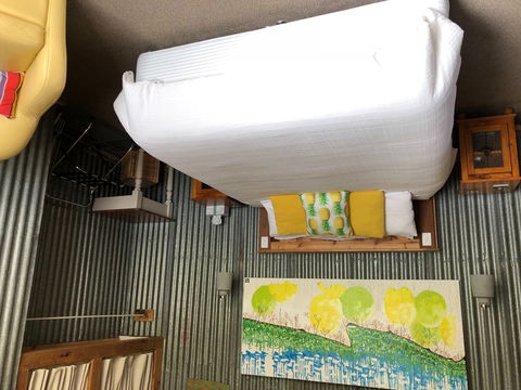 Bed In A Shed Unique Vineyard Accommodation - Surfers Gold Coast 1