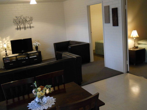 BJs Short Stay Apartments - Surfers Gold Coast 0