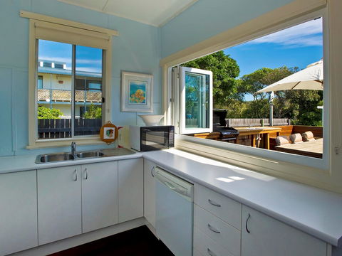 Blue River Shack - Surfers Gold Coast 1