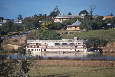 Brayfield Cottage - Surfers Gold Coast 2
