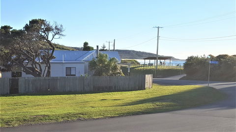 By The Beach At Catho - Surfers Gold Coast 0