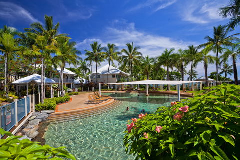 Coral Sands Beachfront Resort - Surfers Gold Coast 2