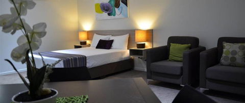 EconoLodge Beachside Motel - Surfers Gold Coast 1