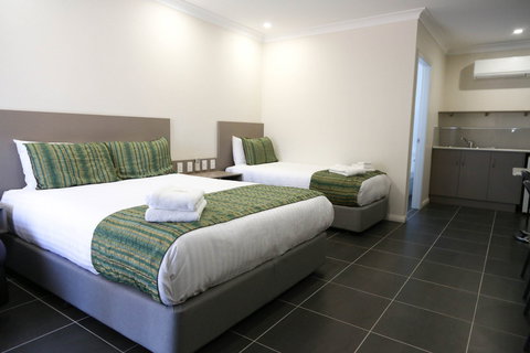Exies Bagtown Motel - Surfers Gold Coast 1